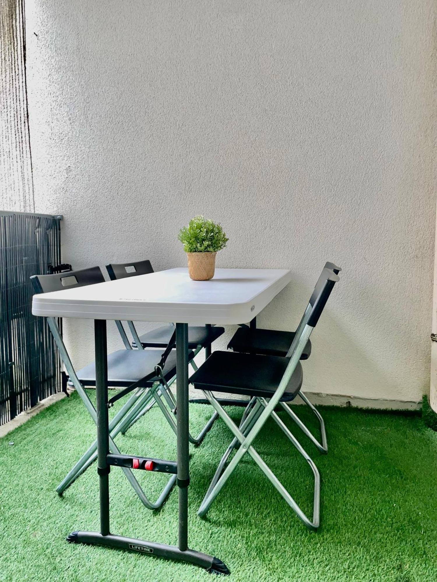Sweet Escape Paris Centre - 3 Bds- Terrasse - Stade De France - Montmartre サン・トゥアン エクステリア 写真